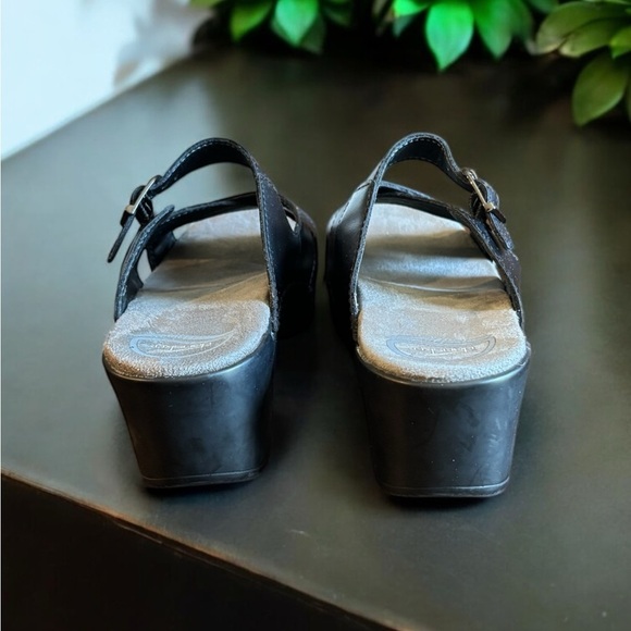 Dansko Leather Selah Comfort Mules Sandals with Cushioned Footbed. - Picture 7 of 7